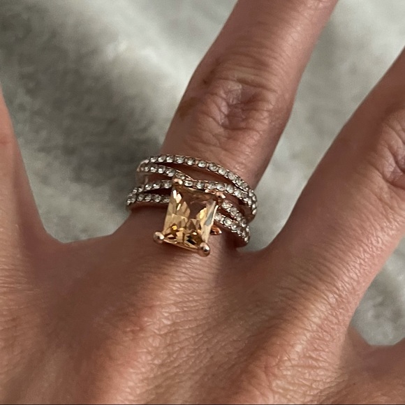 New Rose Gold Yellow Topaz November Birthstone Twisted Ring Emerald Cut Ring 6 - Picture 4 of 7